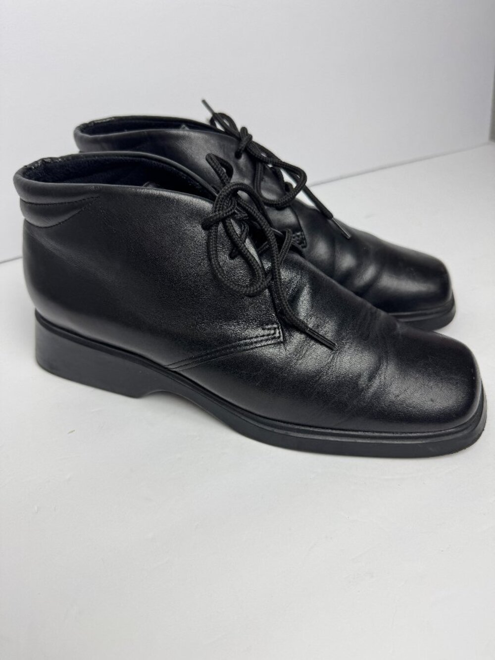 Harve Benard Black Soft Genuine Leather Lace Up  Bootie Ankle Boots Sz 7.5